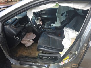 2017 Toyota Avalon Limited - Interior Front Seat Image